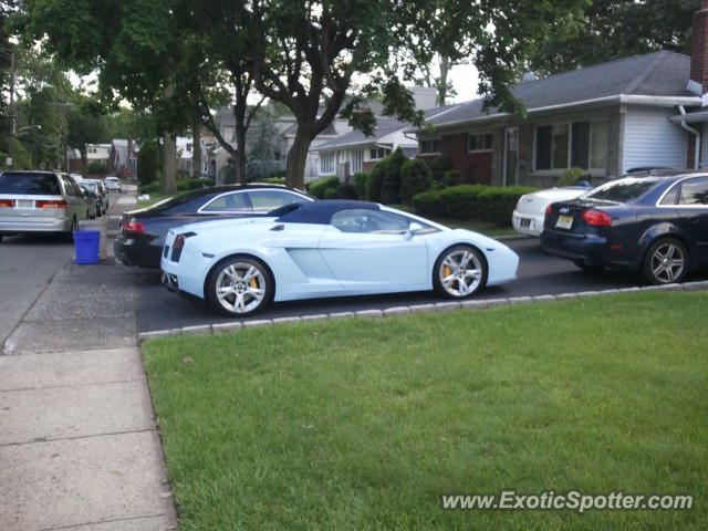 Lamborghini Gallardo spotted in Fort Lee, New Jersey