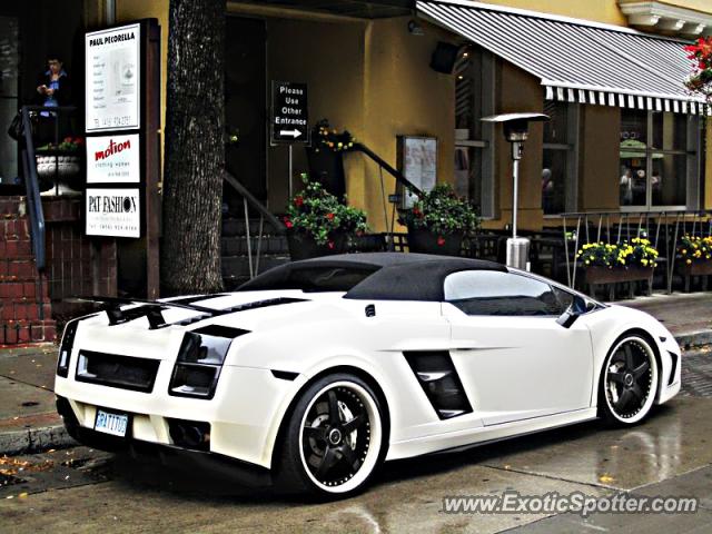 Lamborghini Gallardo spotted in Toronto, Canada