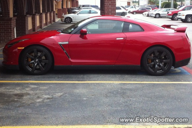 Nissan Skyline spotted in Toronto, Ontario, Canada