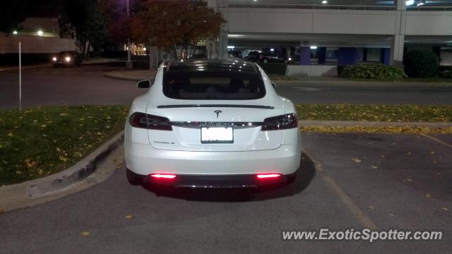 Tesla Model S spotted in Skokie, Illinois