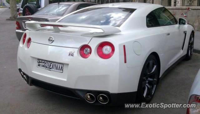 Nissan Skyline spotted in Damascus, Syria