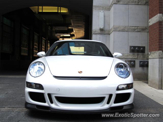 Porsche 911 GT3 spotted in Toronto, Canada