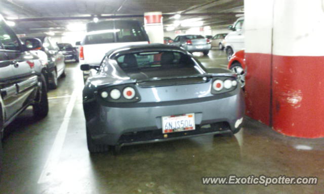 Tesla Roadster spotted in Los Angeles, California