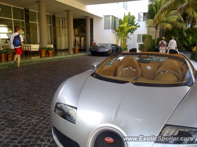 Bugatti Veyron spotted in Miami Beach, Florida