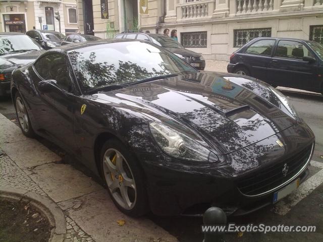 Ferrari California spotted in Lisboa, Portugal
