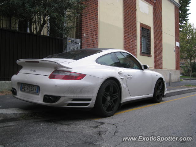 Porsche 911 Turbo spotted in Milano, Italy