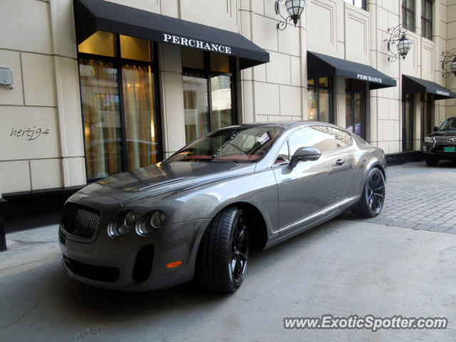 Bentley Continental spotted in Chicago, Illinois