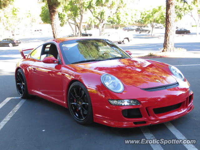 Porsche 911 GT3 spotted in Woodland Hills, California