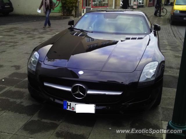Mercedes SLS AMG spotted in Hannover, Germany