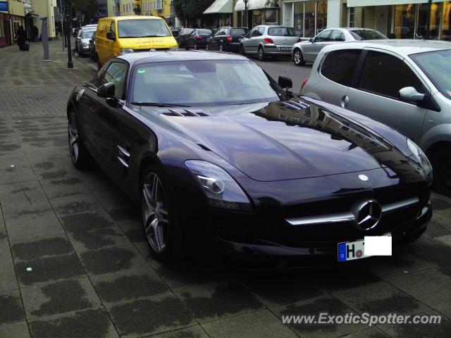 Mercedes SLS AMG spotted in Hannover, Germany