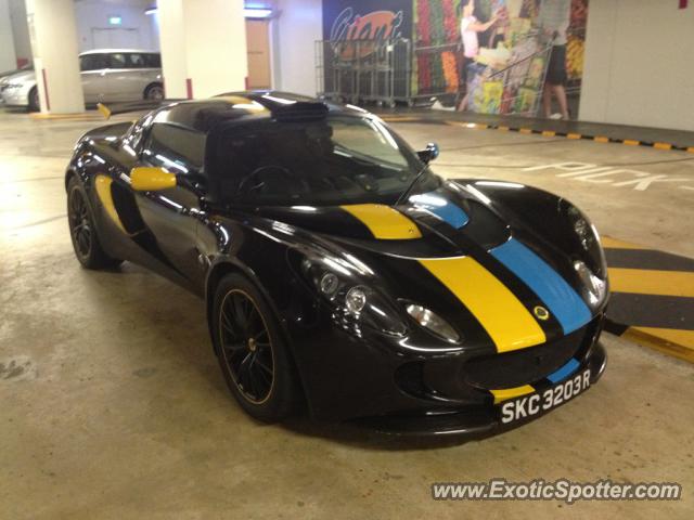 Lotus Elise spotted in Singapore, Singapore