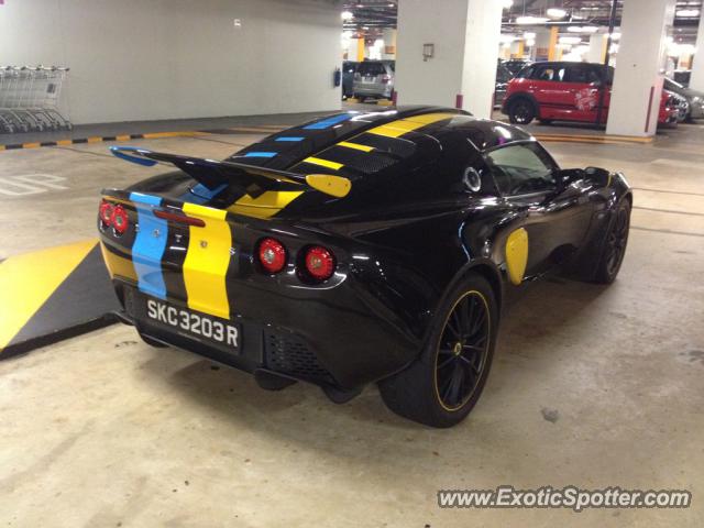 Lotus Elise spotted in Singapore, Singapore