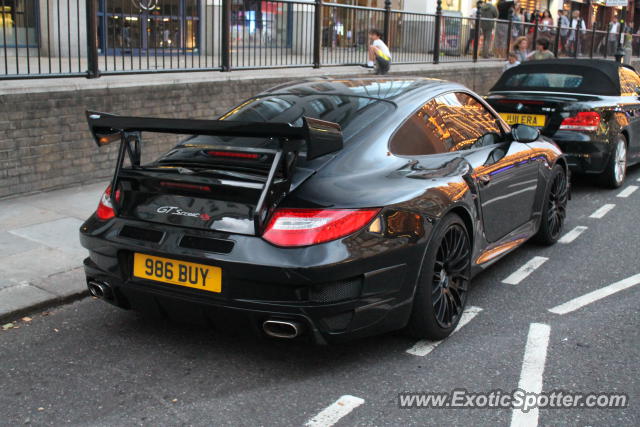 Porsche 911 GT3 spotted in London, United Kingdom