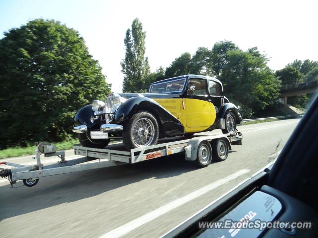 Bugatti 35b spotted in Highway, Monaco