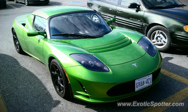 Tesla Roadster spotted in London, Ontario, Canada