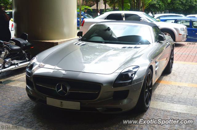 Mercedes SLS AMG spotted in Kuala Lumpur, Malaysia