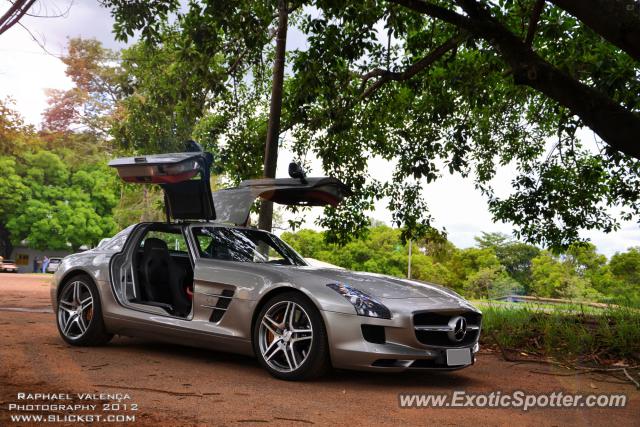 Mercedes SLS AMG spotted in BRASILIA, Brazil