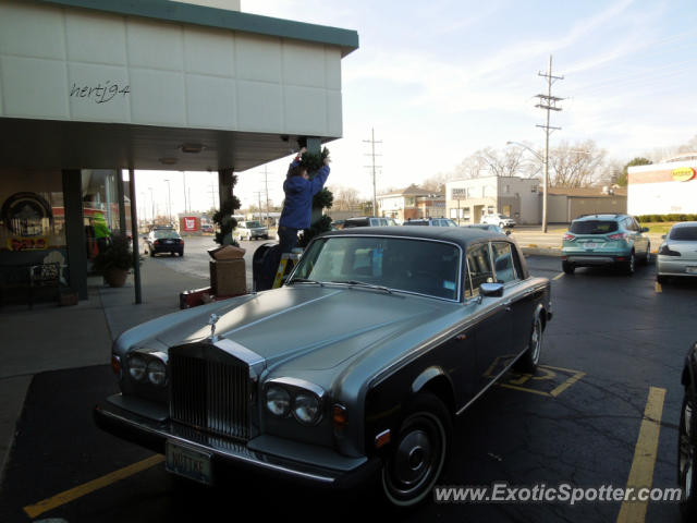 Rolls Royce Silver Shadow spotted in Barrington, Illinois