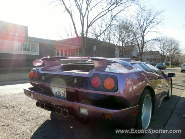 Lamborghini Diablo spotted in Barrington, Illinois