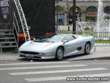 Jaguar XJ220