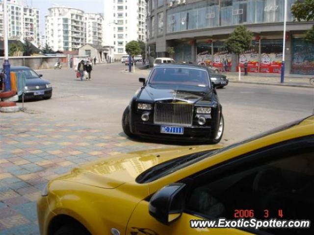 Rolls Royce Phantom spotted in Wenzhou, China