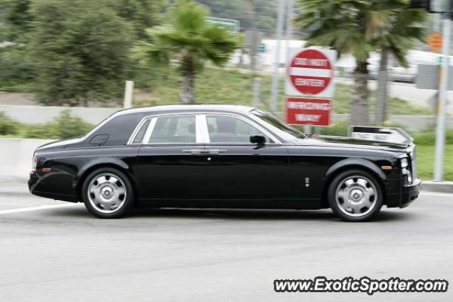 Rolls Royce Phantom spotted in Calabasas, California
