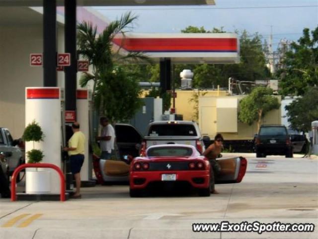 Ferrari 360 Modena spotted in Miami, Florida