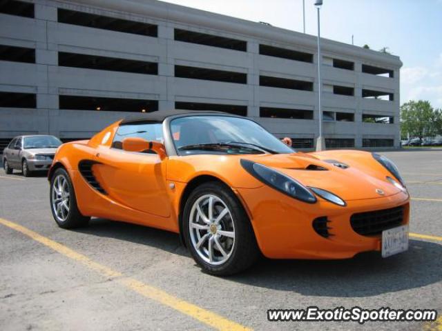 Lotus Elise spotted in Ottawa, Canada