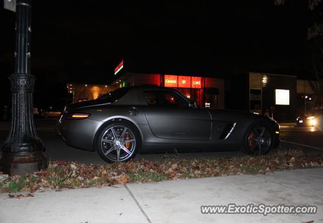 Mercedes SLS AMG spotted in Evanston, Illinois