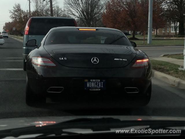 Mercedes SLS AMG spotted in Somewhere, Indiana
