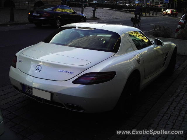 Mercedes SLS AMG spotted in Hannover, Germany