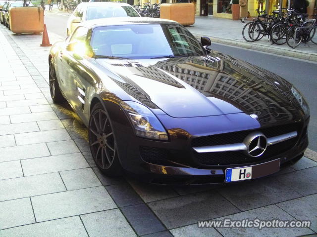 Mercedes SLS AMG spotted in Hannover, Germany