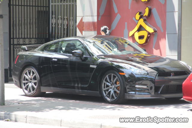 Nissan GT-R spotted in Shanghai, China