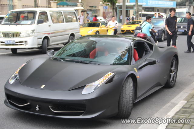 Ferrari 458 Italia spotted in Shanghai, China