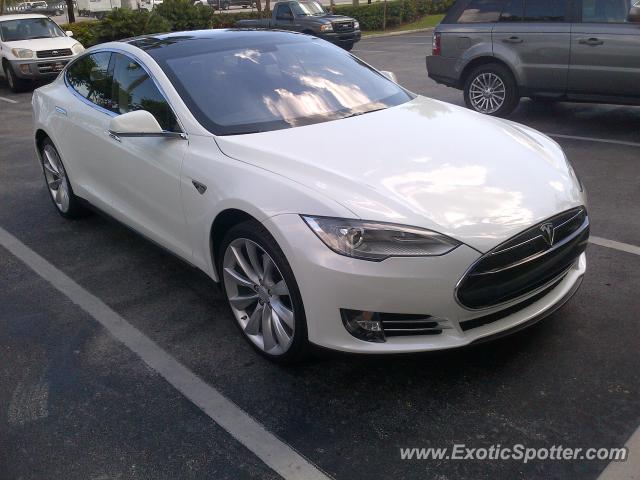 Tesla Model S spotted in Dania Beach, Florida