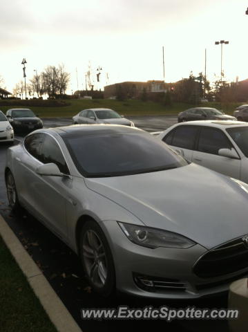 Tesla Model S spotted in St. Louis, Missouri