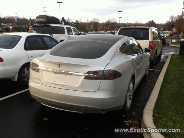 Tesla Model S spotted in St. Louis, Missouri