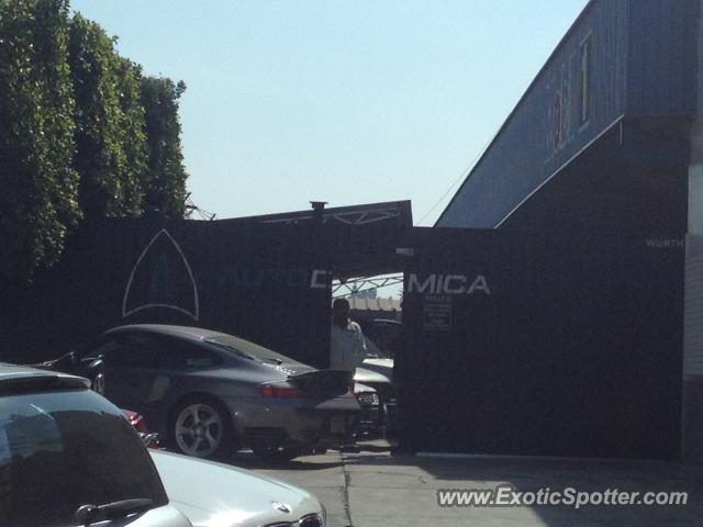 Porsche 911 Turbo spotted in Mexico City, Mexico