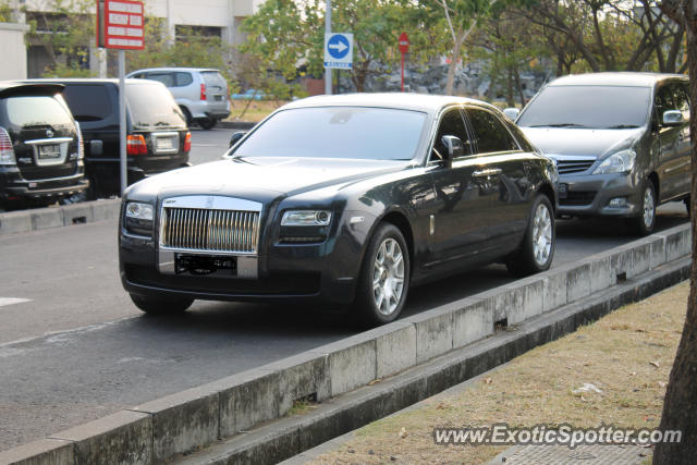 Rolls Royce Ghost spotted in Surabaya, Indonesia