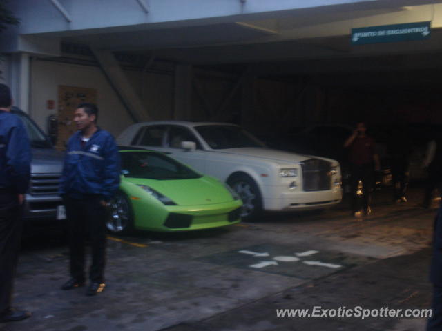 Rolls Royce Phantom spotted in México City, Mexico