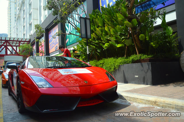 Lamborghini Gallardo spotted in Publika, Malaysia
