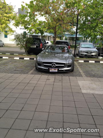 Mercedes SLS AMG spotted in Bangkok, Thailand