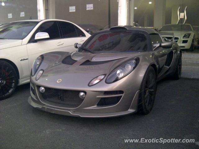 Lotus Exige spotted in Doha, Qatar