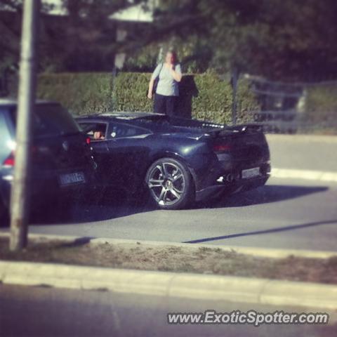 Lamborghini Gallardo spotted in Prishtina, Kosovo