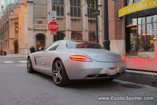 Mercedes SLS AMG spotted in Chicago, Illinois