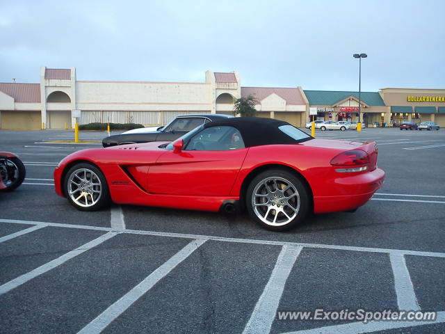Dodge Viper spotted in Destin, Florida