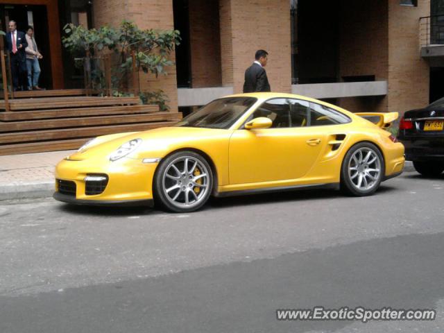 Porsche 911 GT2 spotted in Bogota,colombia., Colombia