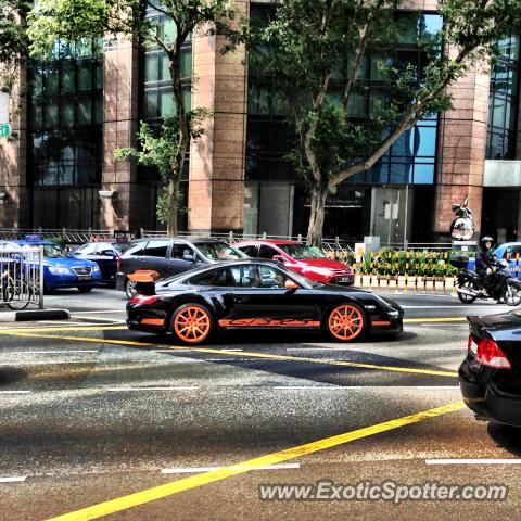 Porsche 911 GT3 spotted in Raffles Place, Singapore