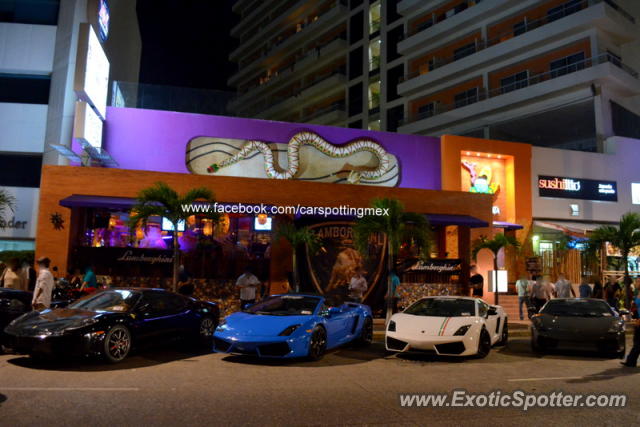 Lamborghini Gallardo spotted in Acapulco, Mexico