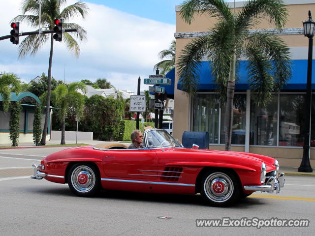 Mercedes 300SL spotted in Palm Beach, Florida